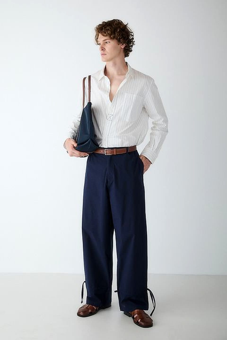 Strap-Hem Trouser in Navy — YEG Textile